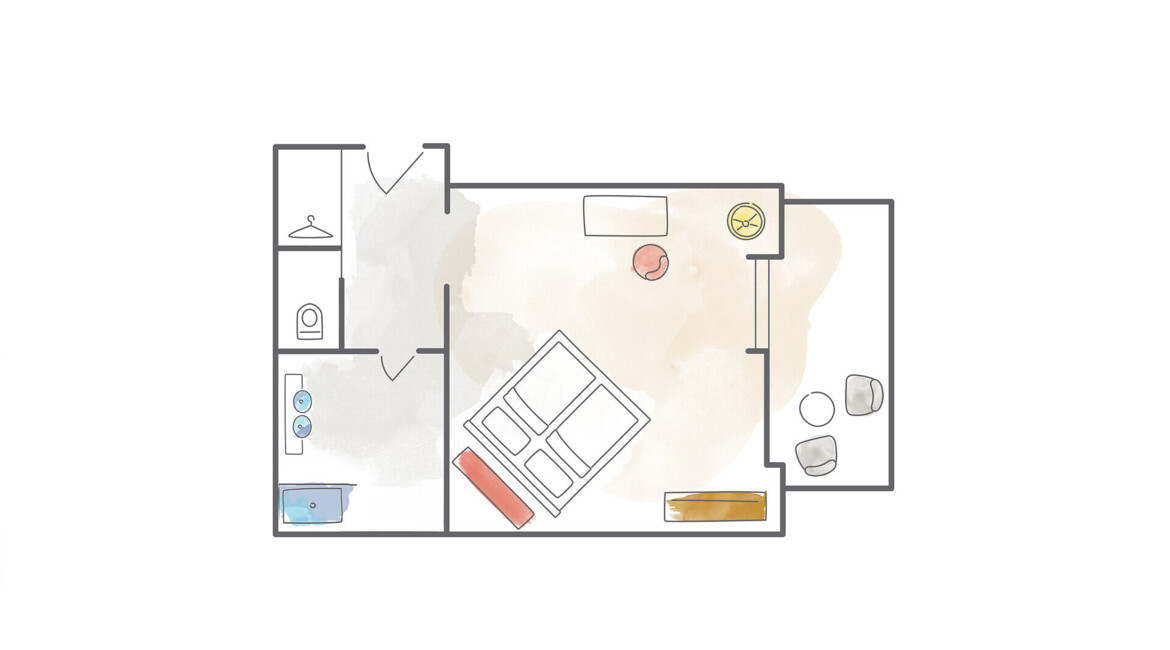 Grundriss eines Raumes mit Bett, Sofa, Stühlen und Badezimmer, illustriert in sanften Farben.