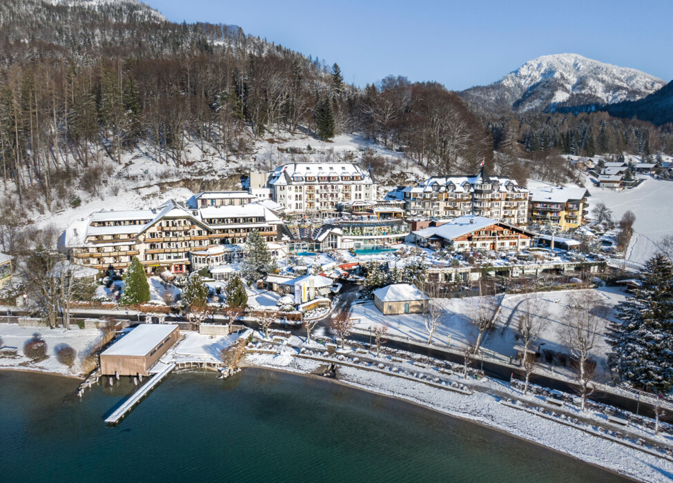 Aktivurlaub am Fuschlsee - Pärchen beim Rodeln auf der Waldhofalm.